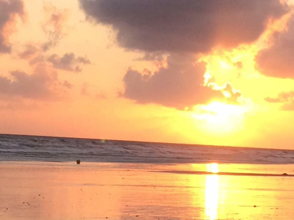 A 2 Pas De La Plage سا يْليرْ دو ري المظهر الخارجي الصورة